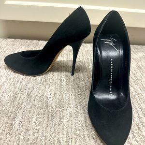 Giuseppe Zanotti black pumps